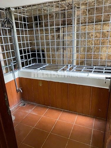 Nhà Dân giá rẻ cần bán ! Phố Lò Đúc : 16m T1, T2 18m , nhà 4T, 4.55 tỷ