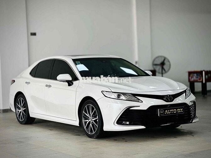 Toyota Camry 2.5Q 2024 siêu đẹp