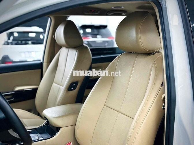 Toyota Camry 2.5Q 2024 siêu đẹp