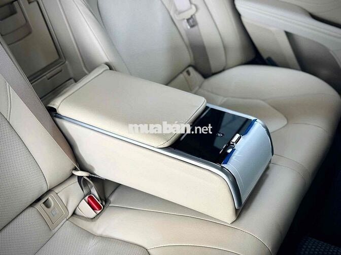 Toyota Camry 2.5Q 2024 siêu đẹp