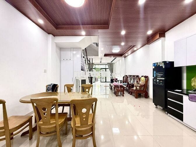 CHO THUÊ NHÀ ĐẸP FULL NỘI THẤT KĐT VCN PHƯỚC LONG GIÁ 22 TRIỆU