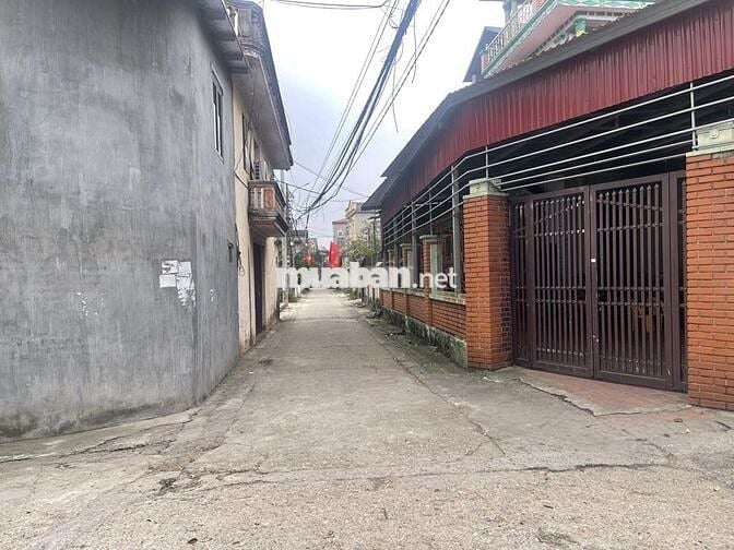 Bán nhà Lương Quy Đông Anh – 3 tầng sân vườn, sáng thoáng, 4.4 tỷ