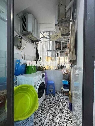 Hơn 2 tỷ nhà phố Phạm ngọc Thạch 55m2 ccmn 2 ngủ - Toà nhà thang máy .