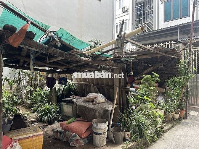 Sót lại mảnh đất 35m2 gáp ngã 3 An Dương Vương Và Tân Xuân