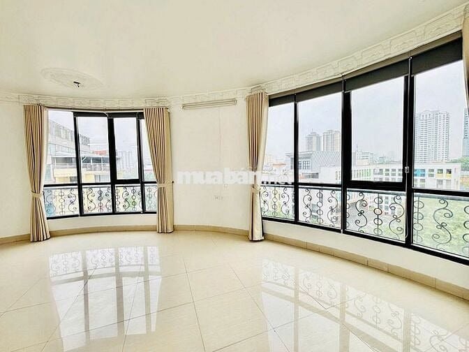 Cho thuê sàn văn phòng Yên Lãng 70m2 11tr lô góc bãi đỗ oto cách 20m
