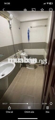 Share phòng trong nhà nguyên căn có ban công và cửa sổ lớn 899337486