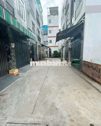 Nhà thuê Nguyễn Sơn. Quận Tân Phú (4pn, 3wc). Dtsd 168m2