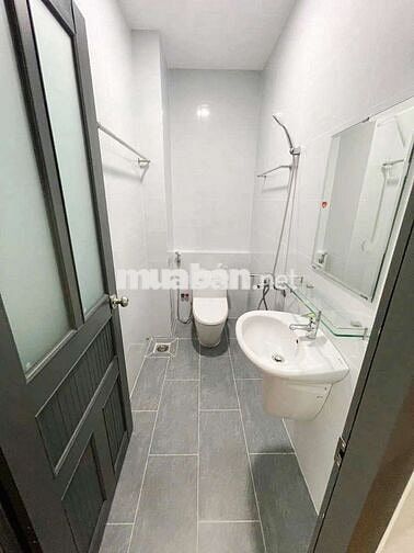 Nhà thuê Nguyễn Sơn. Quận Tân Phú (4pn, 3wc). Dtsd 168m2