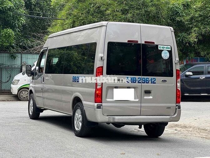 Ford Transit Luxury 2019 siêu cọp