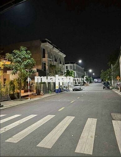 Cho thuê nhà gần đường Liên Huyện,cách ngã 6 An Phú 1.5km