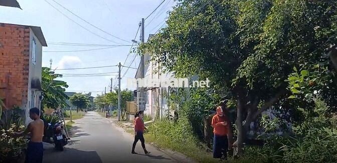 Bán gấp đất Mỹ Hạnh Nam, 1,5 tỷ, 100m2, pháp lý đầy đủ, KDC hiện hữu