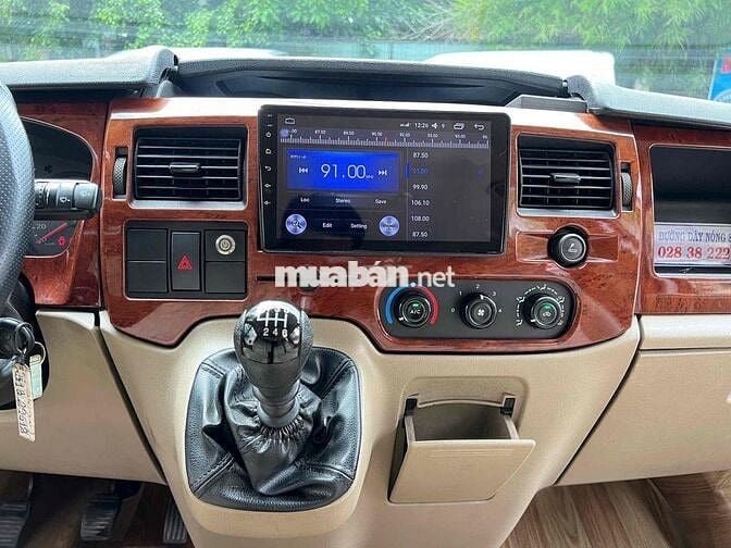 Ford Transit Luxury 2019 siêu cọp