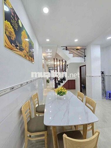 Bán nhà Mã Lò 3tầng HXe tải 4x16 nở hậu .4pn sổ đẹp giá 4ty9