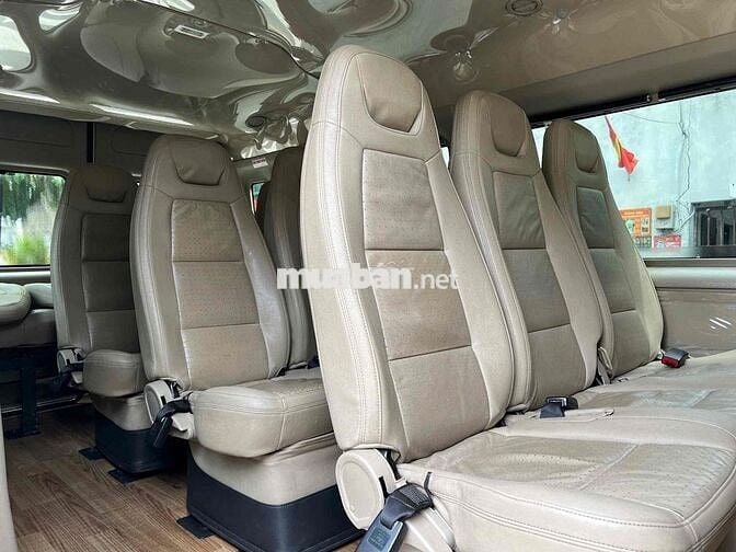 Ford Transit Luxury 2019 siêu cọp