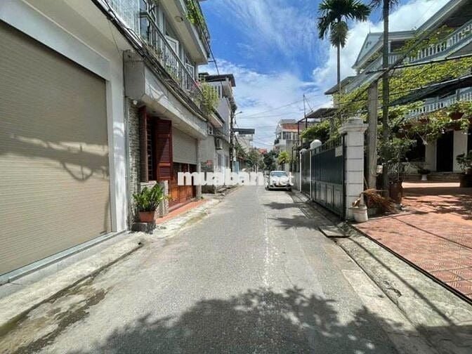 TRUNG TÂM NGỌC THỤY 2 LÔ ĐẸP GIÁ TỐT MẶT PHỐ HOA HẬU Long Biên,Hà Nội