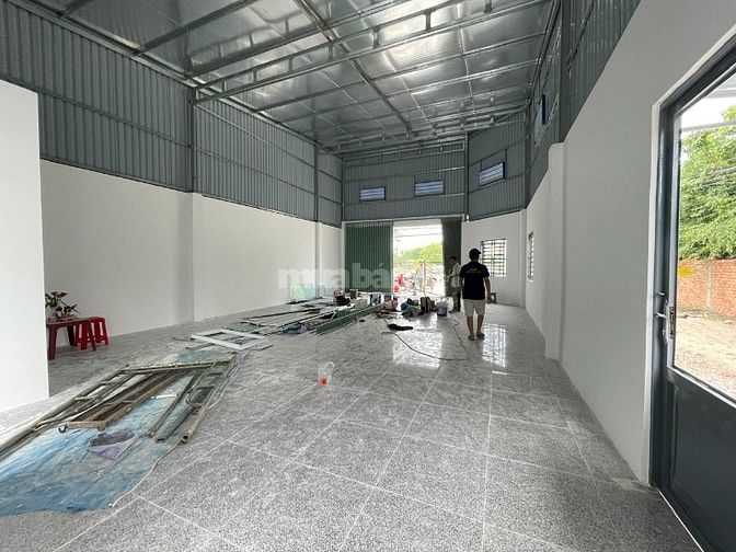 Chỉnh chủ cần bán nhà mặt tiền huyện Bình Chánh