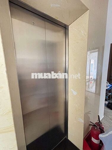 STUDIO FULL NỘI THẤT, CỬA SỔ TRỜI THOÁNG MÁT GẦN TRƯỜNG SA TIỆN QUA Q1