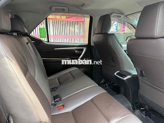 Toyota Fortuner 2019 std dau2.4G 4x2 AT - 75000 km