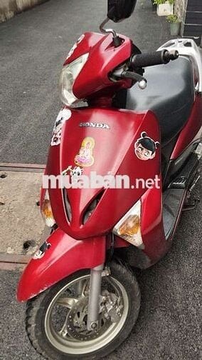 Xe tay ga Honda màu đỏ đã qua sử dụng