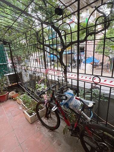 Cho thuê căn hộ tập thể Bách Khoa, mặt đường Lê Thanh Nghị