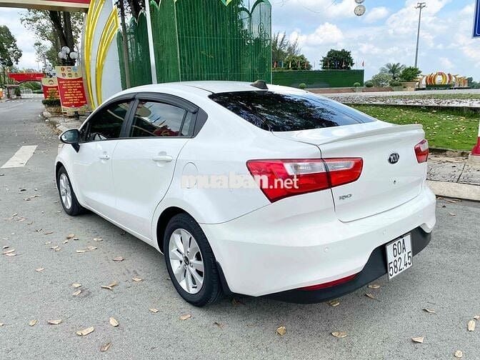 Kia Rio 2016 1.4 MT Sedan - 75000 km