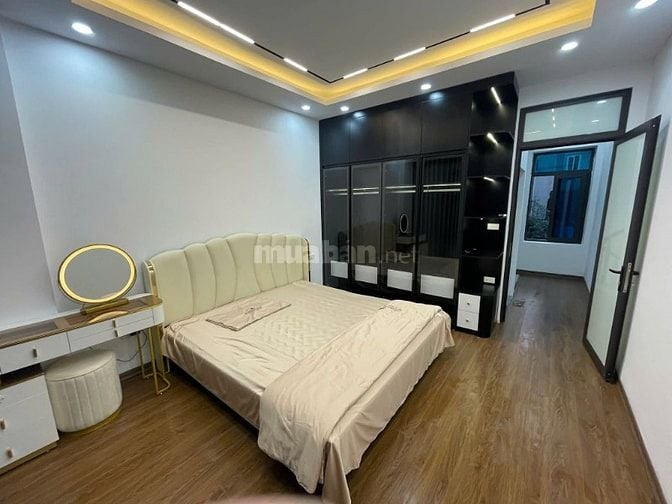 Nhà Đẹp Phan Đình Giót, Thanh Xuân 32m, 5 tầng, mt 3.7m, giá 8.6 tỷ