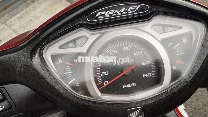 Xe tay ga Honda màu đỏ đã qua sử dụng