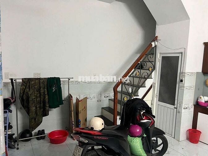 Nhà1 trệt 2 lầu full nội thất hẻm liên khu 4/5 BHH B bình tân