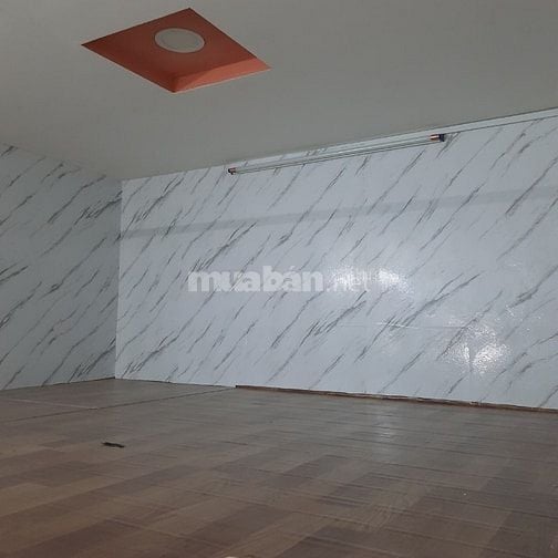 Nhà nguyên căn đường số 8. Ô tô ngủ trong nhà. Chỉ 5.5tr