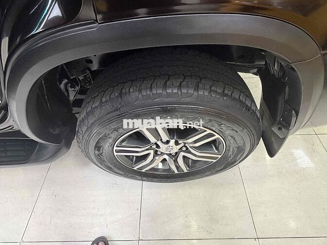 Toyota Fortuner 2019 std dau2.4G 4x2 AT - 75000 km