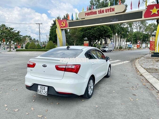 Kia Rio 2016 1.4 MT Sedan - 75000 km