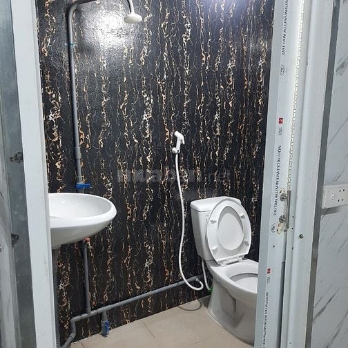 Nhà nguyên căn đường số 8. Ô tô ngủ trong nhà. Chỉ 5.5tr