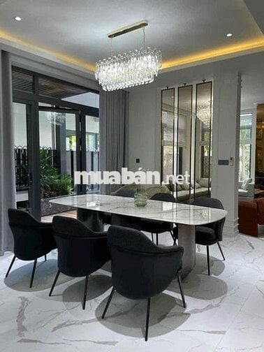 Cho thuê biệt thự Phú mỹ hưng Q.7, 8,13x19m, 2 lầu, nội thất cao cấp