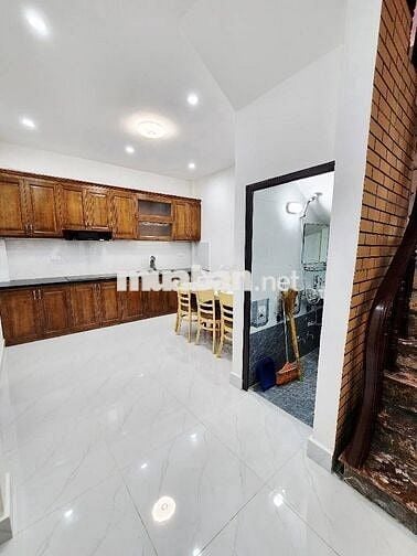 Bán nhà 40m2 Vĩnh Hưng, lô góc 4 tầng mt gần 4m, nhỉnh 7 tỷ (có TL)