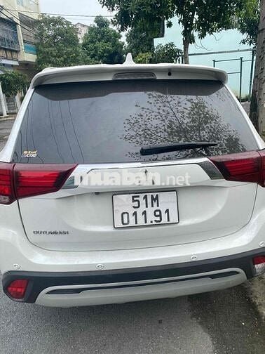 Mitsubishi Outlander 2019 2.4 CVT Premium - 42000
