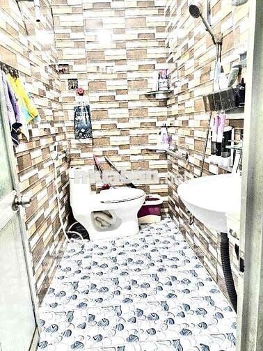 NHỈNH 2 TỶ GẦN PHAN VĂN HỚN DT 71m2 ĐƯỜNG XE TẢI SỔ RIÊNG