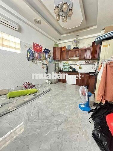 phòng tầng trệt đường phan huy ích hẻm xe hơi