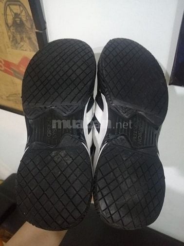 Giày thể thao adidas CourtJam Control size 41