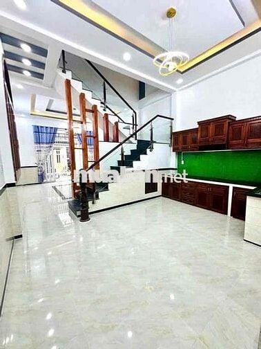 NHỈNH 5TỶ NHÀ MỚI GẦN PHAN VĂN HỚN NGANG 5m Có 4 PHÒNG HẺM Ô TÔ