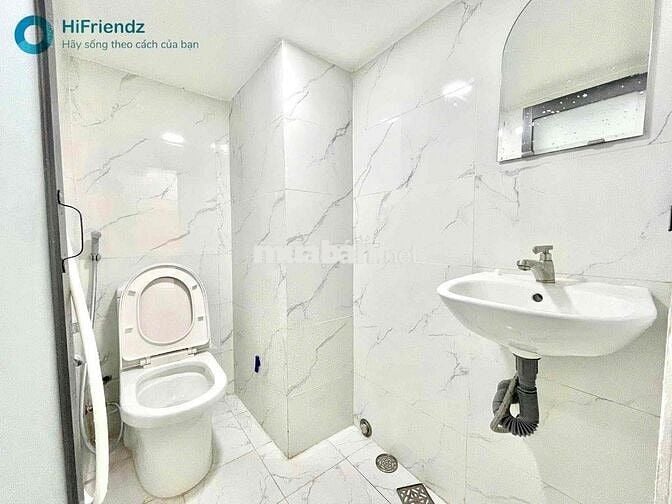 TRỐNG LẠI 2 PHÒNG - CÓ MÁY LẠNH TỦ ĐỒ NẰM NGAY NGÃ TƯ BỐN XÃ GIÁ RẺ