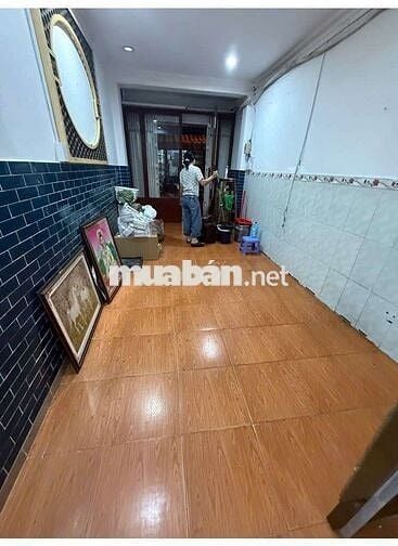 NHÀ 2 TẦNG ĐẸP ÔNG ÍCH KHIÊM ( 2,3m x 13m) PHÚ THỌ Q11