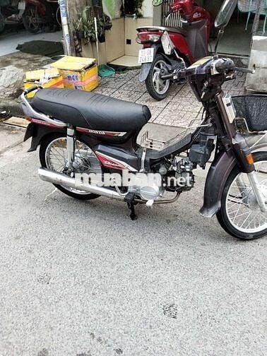 Xe máy Honda Dream Thái màu nâu số sàn