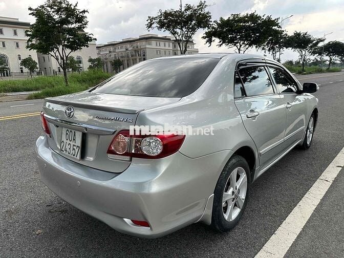 Toyota Corolla Altis 2010 2.0V - 125000 km