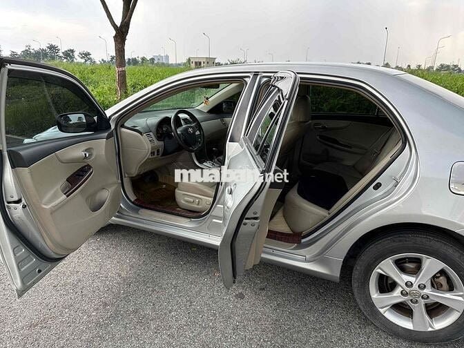 Toyota Corolla Altis 2010 2.0V - 125000 km