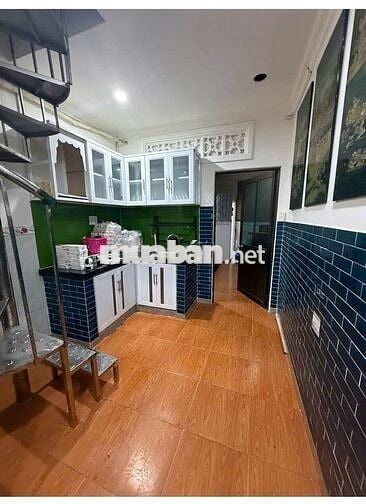 NHÀ 2 TẦNG ĐẸP ÔNG ÍCH KHIÊM ( 2,3m x 13m) PHÚ THỌ Q11