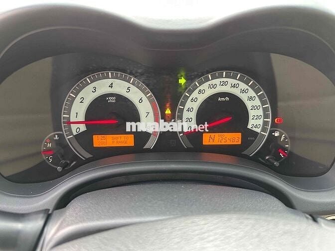 Toyota Corolla Altis 2010 2.0V - 125000 km