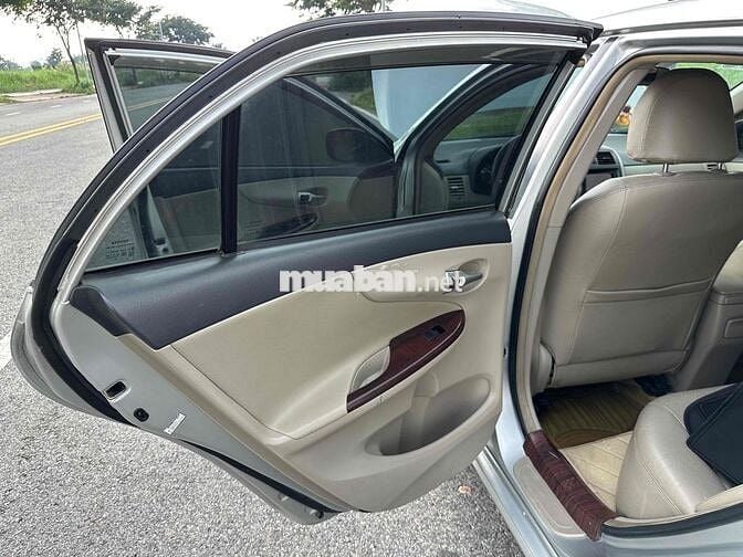 Toyota Corolla Altis 2010 2.0V - 125000 km