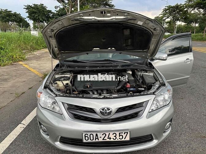 Toyota Corolla Altis 2010 2.0V - 125000 km