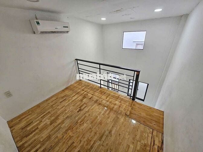 Phòng Mới. Ban Công - Full Nội Thấot. Gác Cao. Ngã 4 Ng Oanh-P.Văn Trị