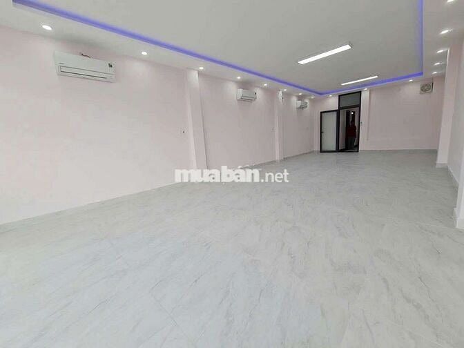 CHO THUÊ NHÀ 5X22( TRỆT+ LỬNG+2 LẦU )FULL MÁY LẠNH+ THANG MÁY